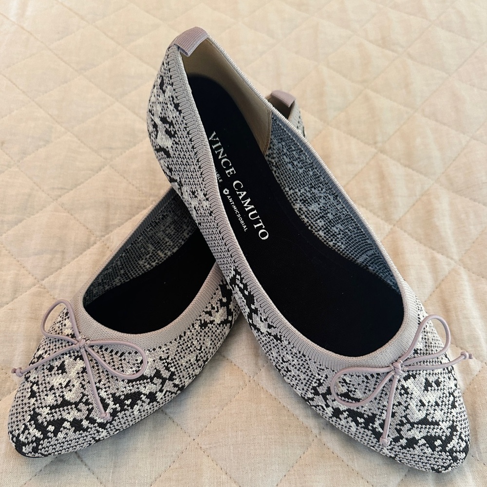 🆕 Vince Camuto Knit Ballet Flat Snakeskin Print, Size 11, Box Included 🐍🖤🤍🩶
